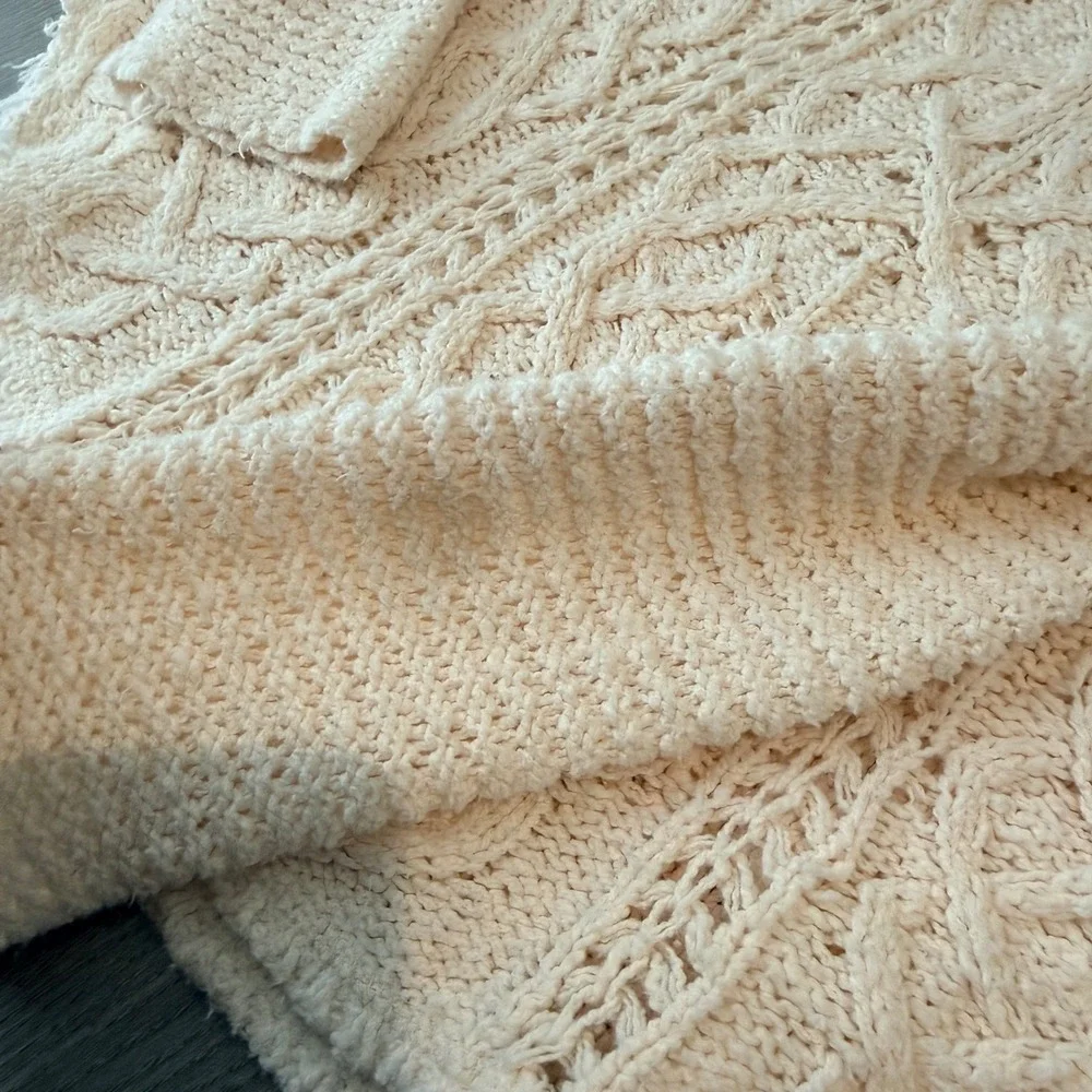 Free People Cream Cable Knit Distressed V Neck Pullover‎ Sweater - Picture 3 of 6